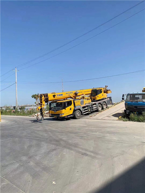 湛河区吊车作业时，可能会产生哪些额外收费项目？